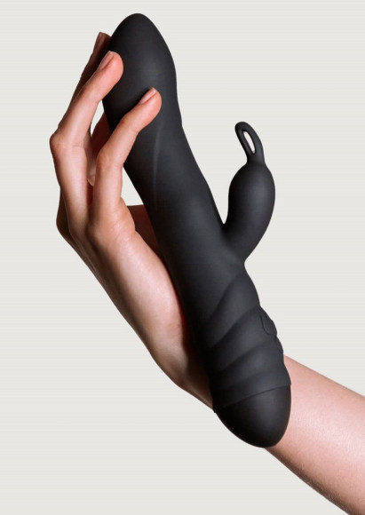 Черный вибратор с клиторальным стимулятором Twister - 23 см. Черный вибратор с клиторальным стимулятором Twister - 23 см.