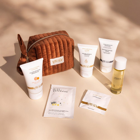 Набор YESforLOV La Trousse Enchantée в коричневой косметичке