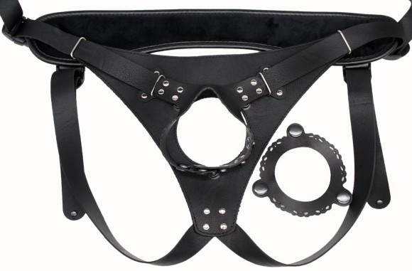 Телесный реалистичный фаллоимитатор на черных трусиках Real Big Strap-On - 34,5 см. Телесный реалистичный фаллоимитатор на черных трусиках Real Big Strap-On - 34,5 см.