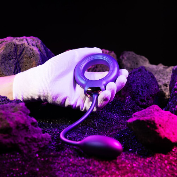 Фиолетовое эрекционное виброкольцо с анальным шариком Eclipse Фиолетовое эрекционное виброкольцо с анальным шариком Eclipse