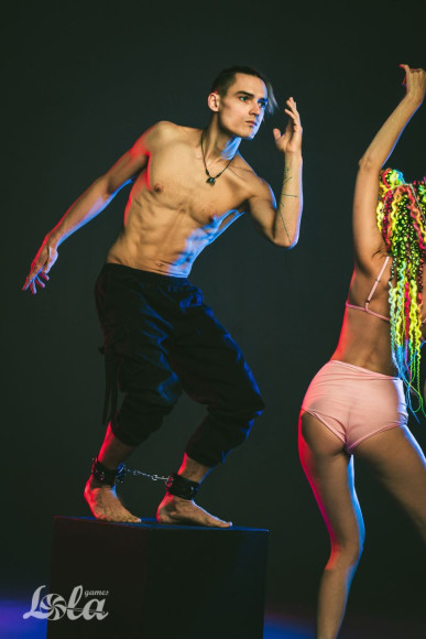 Черные оковы Amazea Черные оковы Amazea