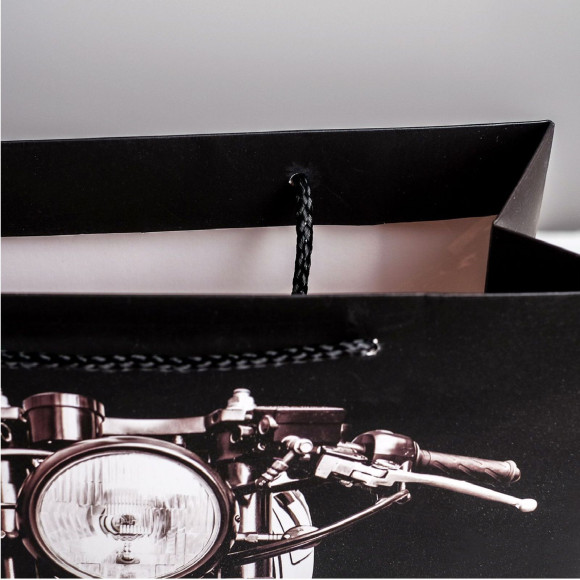 Подарочный пакет Лучшему во всем мужчине - 30 х 26 см. Подарочный пакет Лучшему во всем мужчине - 30 х 26 см.