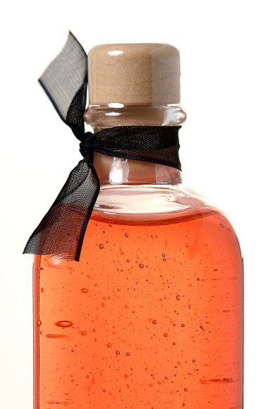 Массажное масло Orgie Lips Massage со вкусом клубники - 100 мл. Массажное масло Orgie Lips Massage со вкусом клубники - 100 мл.