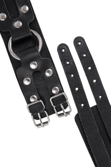 Черные кожаные оковы с двумя ремешками Черные кожаные оковы с двумя ремешками