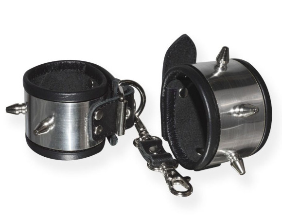 Серебристо-черные наручники с шипами и металлическим блеском