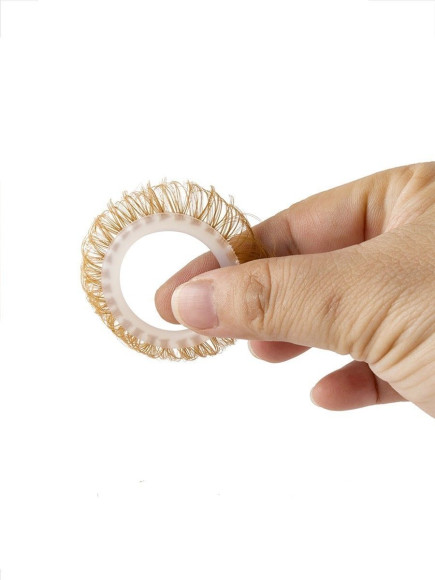 Эрекционное кольцо с бежевыми «ресничками» Эрекционное кольцо с бежевыми «ресничками»