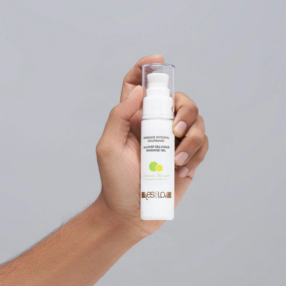 Универсальный массажный гель 3-в-1 Allover Delicious с ароматом ананаса и зеленого чая - 50 мл. Универсальный массажный гель 3-в-1 Allover Delicious с ароматом ананаса и зеленого чая - 50 мл.