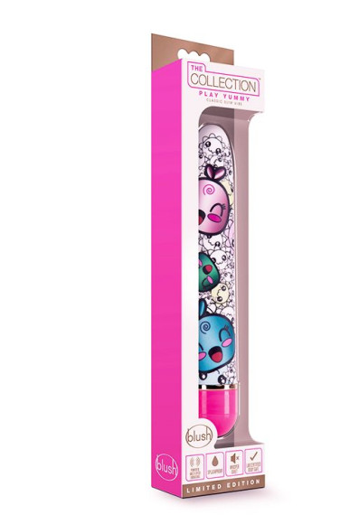 Яркий вибромассажёр с принтом Play Yummy - 17,8 см. Яркий вибромассажёр с принтом Play Yummy - 17,8 см.