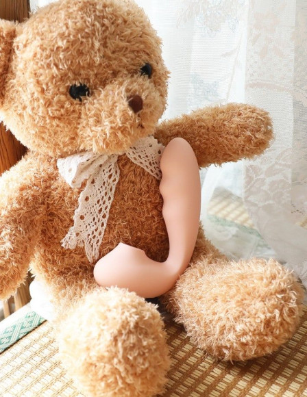 Нежно-розовый вибратор Tara с вакуумной стимуляцией и управлением через приложение Нежно-розовый вибратор Tara с вакуумной стимуляцией и управлением через приложение