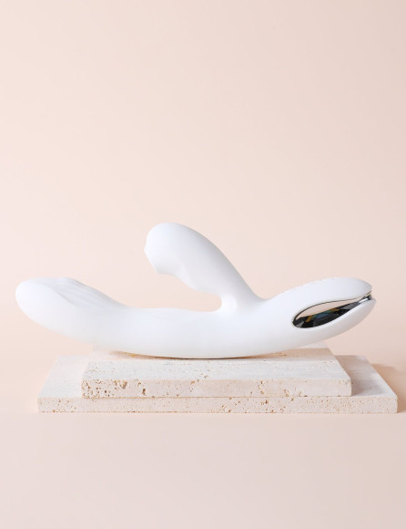 Белый вибратор-кролик Eria с вакуумной стимуляцией, функцией tapping и нагревом - 21,5 см. Белый вибратор-кролик Eria с вакуумной стимуляцией, функцией tapping и нагревом - 21,5 см.